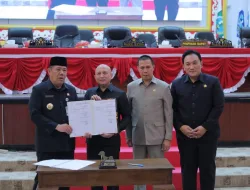 DPRD Babel Sahkan Tiga Rapeda Perubahan APBD 2025, Pengelolaan Sampah Regional dan Pakaian Adat