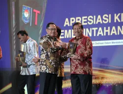 Pemkot Pangkalpinang Terima Dua Penghargaan dari Kemendagri