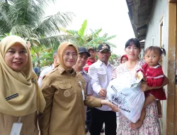 Wakil Walikota dan PT Timah Bagikan Paket Sembako Untuk Warga Terdampak Banjir ROB