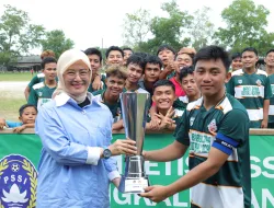 Tutup Liga U18 Askot PSSI Pangkalpinang, Cece Dessy Tekankan Kedisplinan Atlet Menuju Porprov 2026
