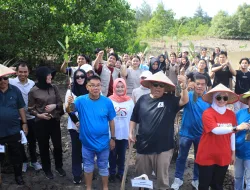 Kolaborasi Kiok Bangka dan Relawan Lintas Daerah, Wali Kota Pangkalpinang Apresiasi Aksi Sosial dan Penanaman Mangrove di Ketapang