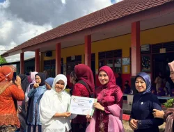 Peringati Hari Kartini TK Pertiwi Gelar Parade Kebaya dan Market Day